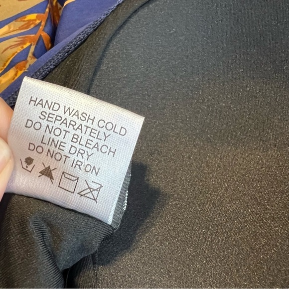 New SHORE SHAPES One-Piece Swimwear Women Sz 12 Blue w/ Multicolor Floral Hawaii - Picture 8 of 9